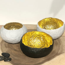 Charger l'image dans la galerie, Coupe Papier maché et feuilles d'Or diam. 14/15 cm